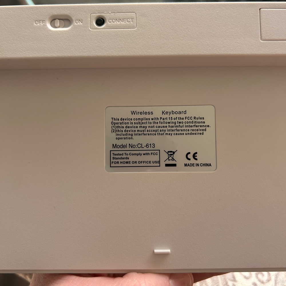 Wireless Silver Keyboard - Picture 2 of 4